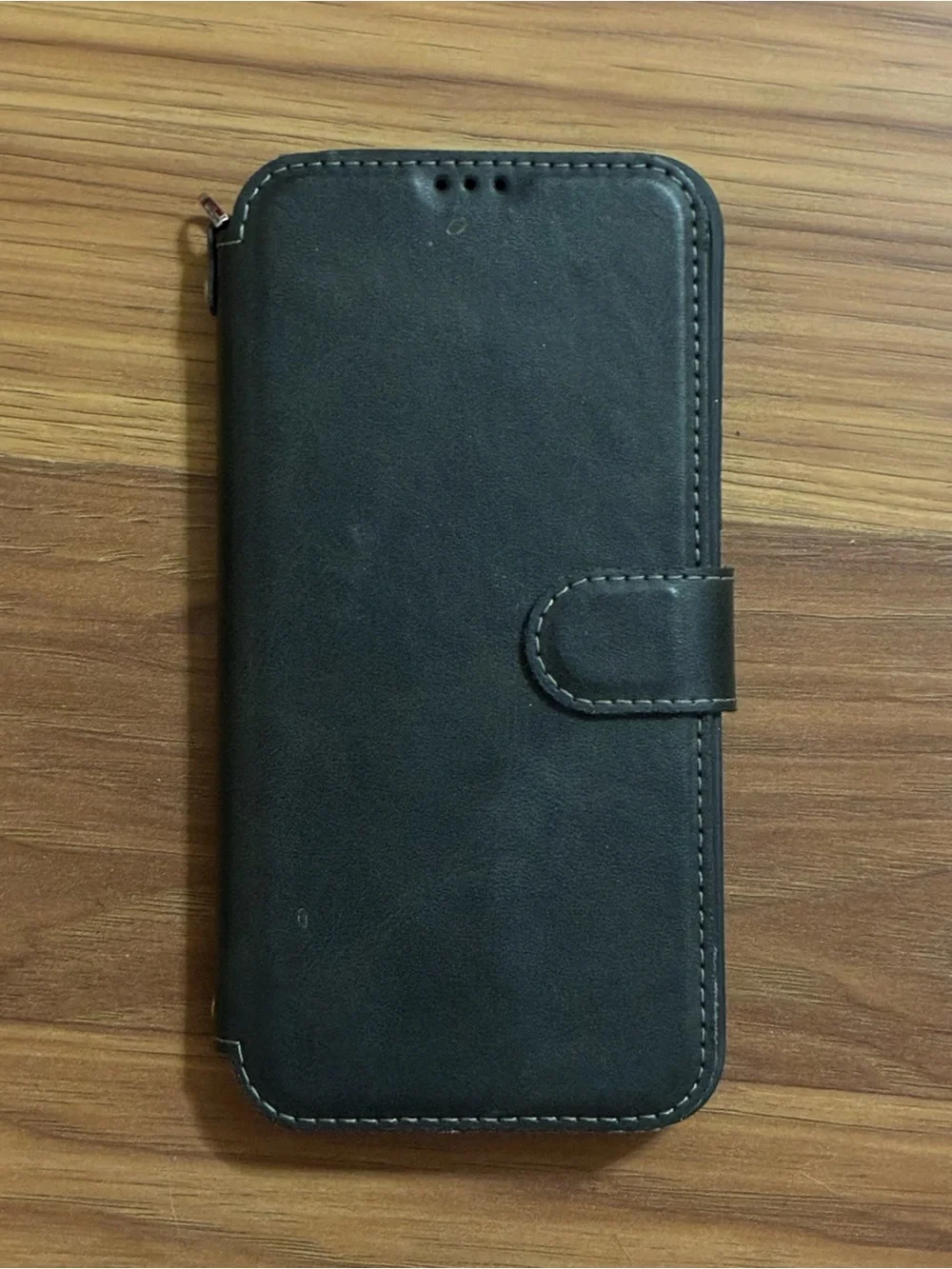 Classic Black Flip Wallet Phone Case - Sleek Protective Cover